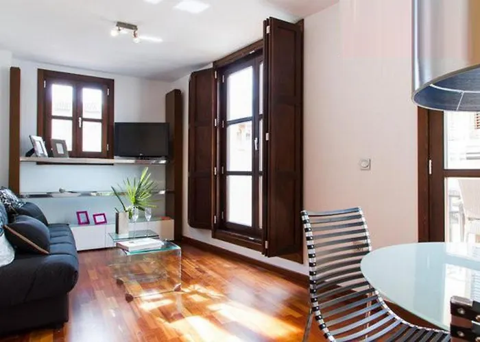 Appartamento con 1 camera da letto su attico su attico